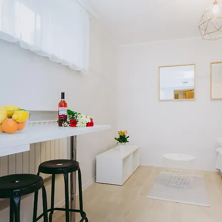 Shortstaypoland Grottgera Warszawa